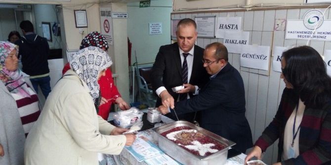 Lapseki Devlet Hastanesinde Hasta Hakları Günü Kutlamaları