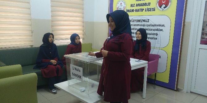 Tosya Kız Anadolu İmam Hatip Lisesi Temsilci Seçimini Yaptı