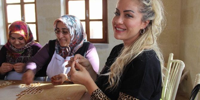 Yeliz Yeşilmen Kapadokya’da Mantı Açtı