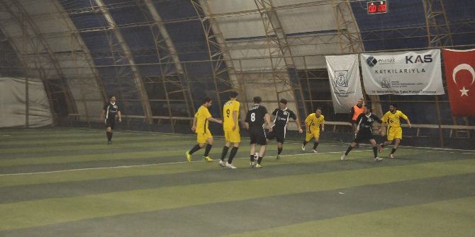Mmo Futbol Turnuvası Sürüyor