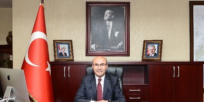 Vali Demirtaş: “Cumhuriyetimiz Daima Yücelecek, Dünya Durdukça Var Olacaktır”