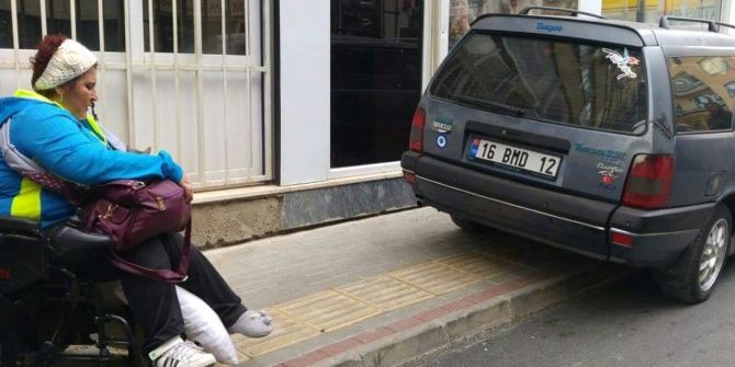 Engelli Yolu Ve Kaldırıma Park Edenlere Ceza Yağdı