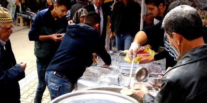 Sarıgöl Chp’den Aşure İkramı