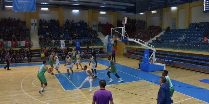 Basketbolda Sakatlıklar Nedeniyle Kadro Sıkıntısı Yaşanıyor