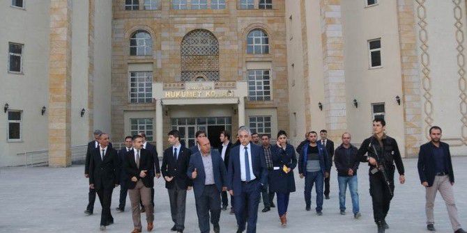 Vali Toprak Hükümet Konağında İncelemelerde Bulundu