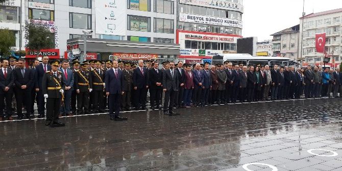 Van’da Cumhuriyet Bayramı Kutlamaları Başladı