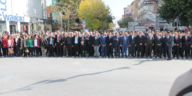 Niğde 29 Ekim Kutlamaları Törenle Başladı