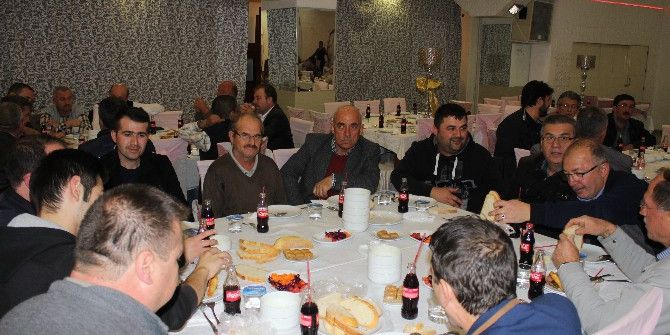 Tavşanlı Bakkallar Odası’ndan Dayanışma Yemeği