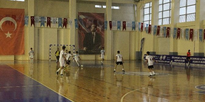 Şahinbey Belediyesinin Düzenlediği Futsal Turnuvası Sona Erdi