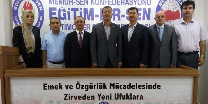 Eğitim Bir-sen’den Cumhuriyet Bayramı Mesajı