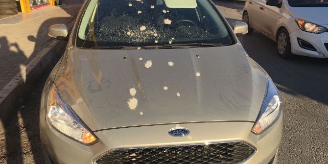 Alt Geçitten Araçların Üzerine Çimento Yağdı