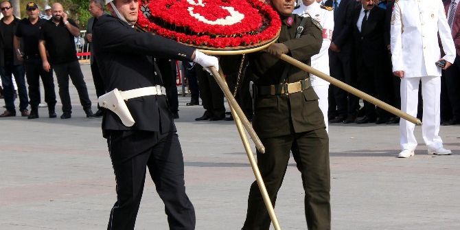 İlk Kez Çelengi Polis Ve Asker Birlikte Taşıdı
