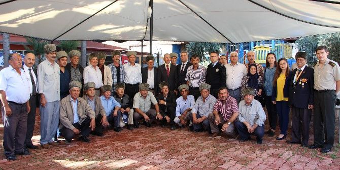 Kumluca’da Gaziler Tek Tip Elbise Giyecek