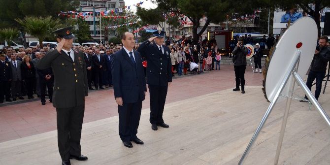 Çelenk Sunma Töreni Sebebiyle Ezan 15 Dakika Geç Okundu