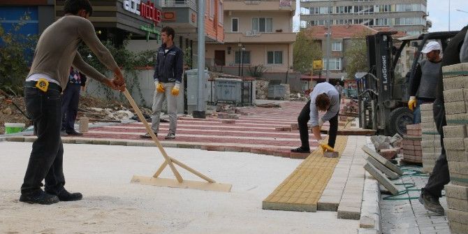 Bayramiç’te Üst Yapı Çalışmaları Sürüyor