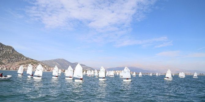 Eğirdir Altın Elma Optimist Yarışmaları Başladı