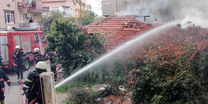 Kartal’da Tinerciler Gecekonduları Ateşe Verdi