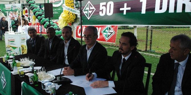 Tuncay Şanlı Sakaryaspor’a İmzayı Attı