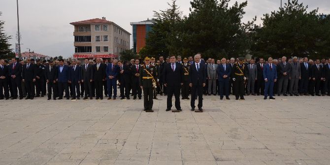 Erzincan Da Cumhuriyet Bayramı Törenleri Başladı