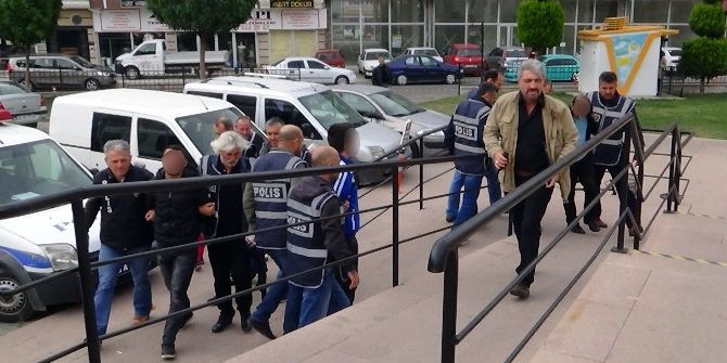 Edremit’te Yan Bakma Cinayetinde 2 Zanlı Tutuklandı