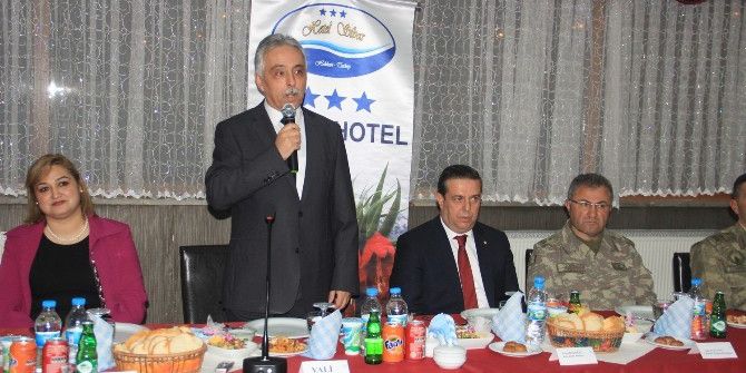 Müdür Holoğlu Onuruna Veda Yemeği