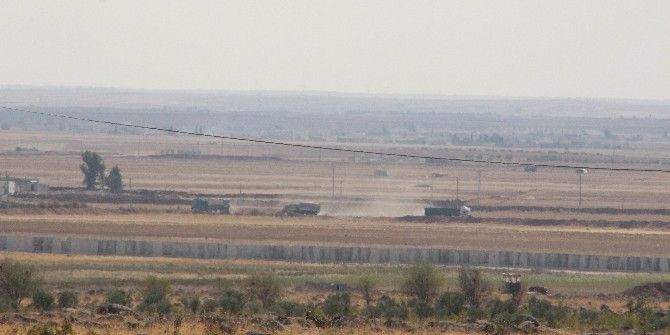 Sınırın Suriye Tarafında Hareketlilik Sürüyor