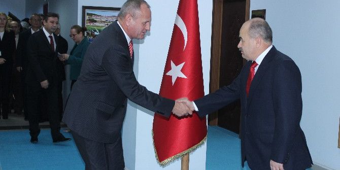 Vali Zülkif Dağlı Tebrikleri Kabul Etti