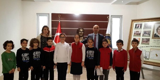 Gkv’de İlkokul Öğrencilerinin Sandık Heyecanı
