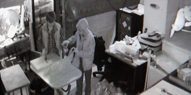 Para İçin Girdiler, Balık Çalıp Gittiler