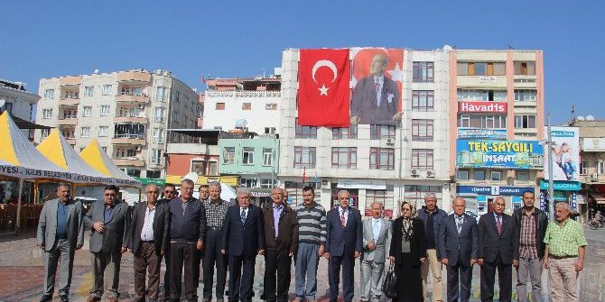 Kilis’te Chp Ve Add’den Alternatif Çelenk Sunma Töreni