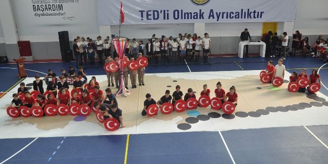 Ted İzmir Koleji’nde Cumhuriyet Coşkusu