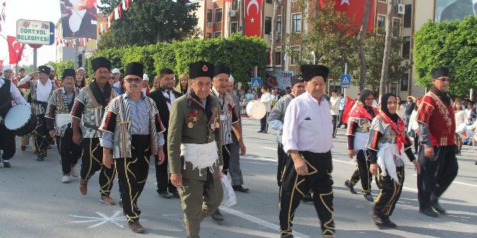 Dörtyol’da Cumhuriyet Bayramı Kutlandı