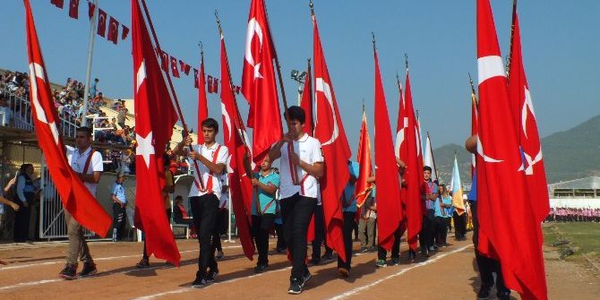 Anamur’da Cumhuriyet Bayramı Kutlandı