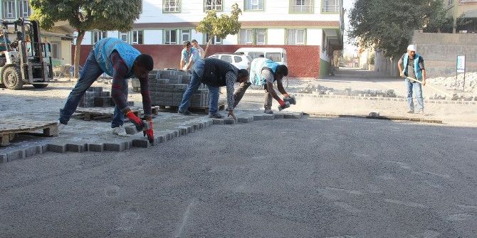 Eyyübiye Belediyesi Yol Yapım Çalışmalarını Sürdürüyor