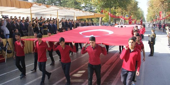 Malatya’da Cumhuriyet Bayramı Coşkusu