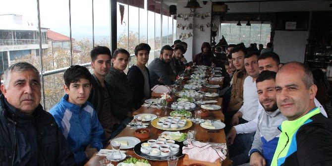 Bilecikspor Maç Öncesi Kahvaltıyla Moral Buldu