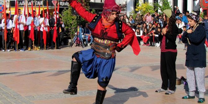 İzmir’in İlçelerinde ’Cumhuriyet’ Coşkusu Tavan Yaptı