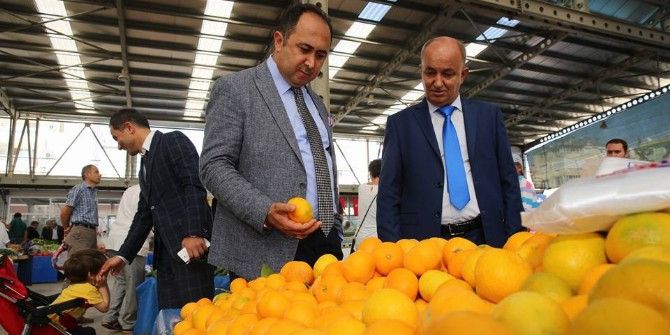 Başkan Sarıoğlu, Kapalı Pazar Esnafını Ziyaret Etti