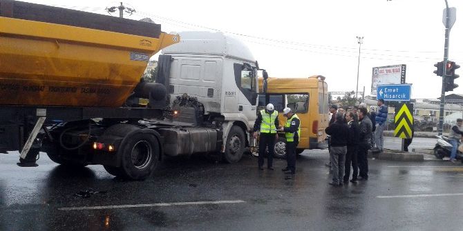 Tavşanlı’da Trafik Kazası: 8 Yaralı