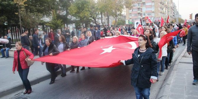 Demokratik Kitle Örgütlerinden Meşaleli Cumhuriyet Bayramı Yürüyüşü