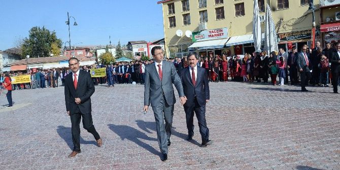 Darende’de Cumhuriyet Bayramı Coşkusu