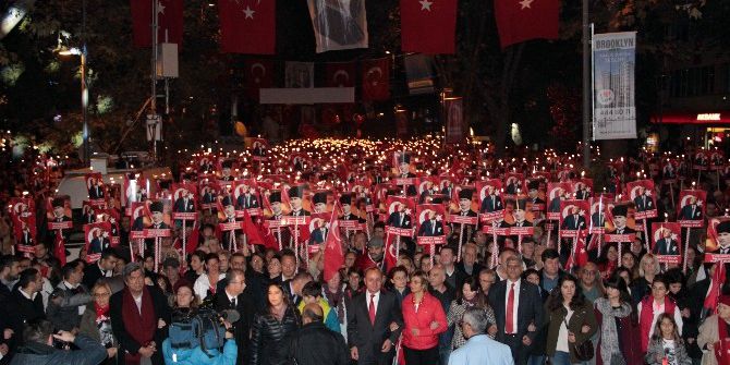 Kadıköy’de Coşkulu 29 Ekim Kutlaması