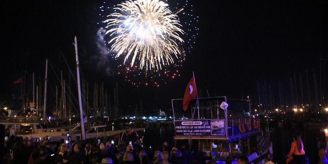 Bodrum’da Binlerce Kişi Sokağa Döküldü