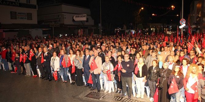 Kuşadası’nda Cumhuriyet Şenliği