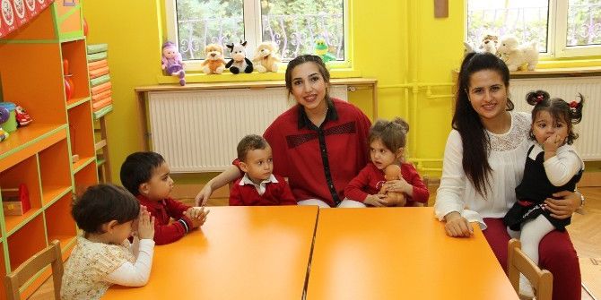 Neşe Erberk Anaokullarında Miniklerin Cumhuriyet Kutlaması