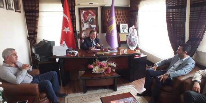 Pektaşoğlu, Genç İş Adamlarını Ağırladı