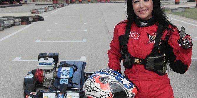 Adanalı Kadın Pilot Erkeklere Meydan Okuyor