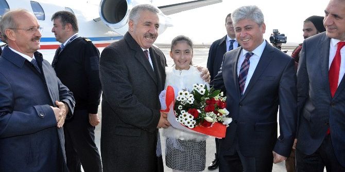 Bakan Ahmet Arslan Kars’ta