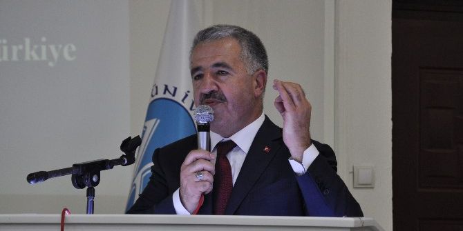 Bakan Arslan, Kafkas Üniversitesi’nin Akademik Yılı Açılışına Katıldı