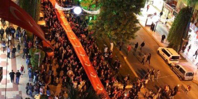 Büyükşehir Cumhuriyet Coşkusunu Fener Alayı Kortejiyle Kutladı